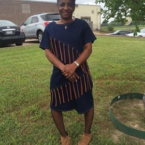 Meet your Posher, Claudia