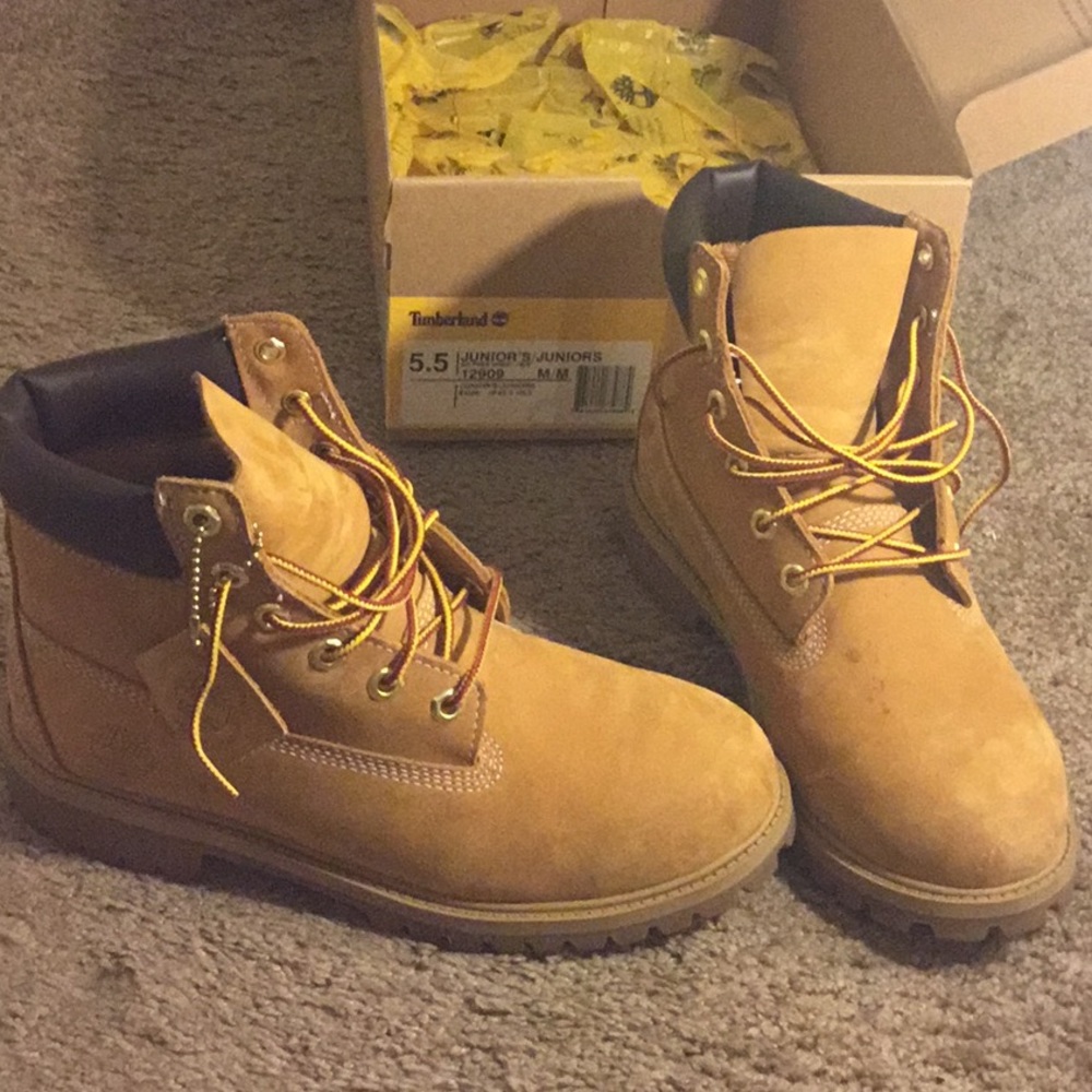 😊SOLD😊Timberlands👞👞 - Picture 5 of 5