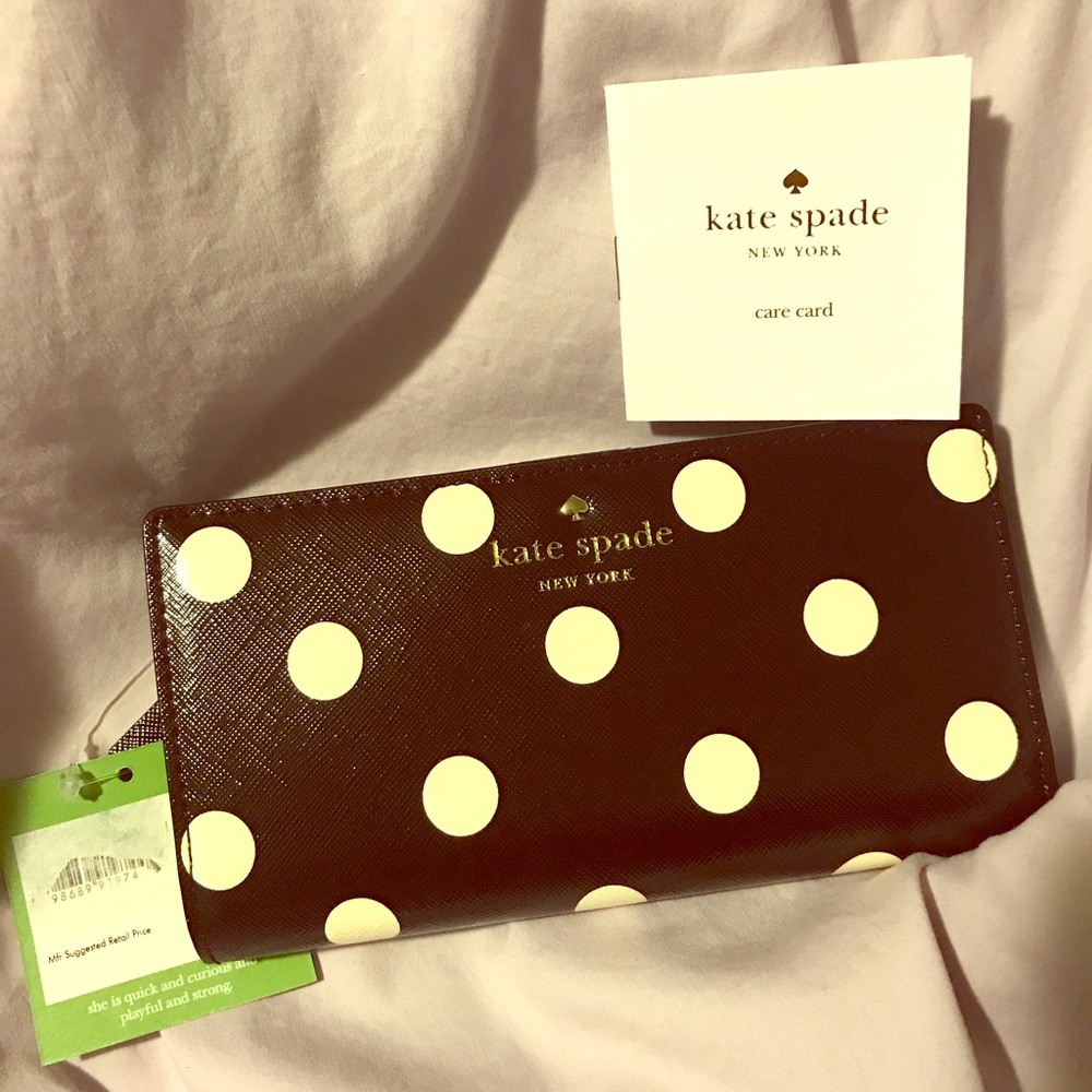 Kate Spade Cedar Street Dot Wallet ♠️