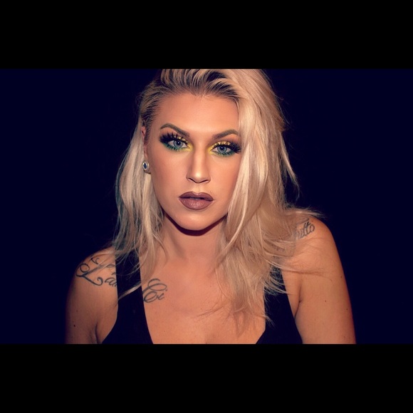 Meet your Posher, Megan - Picture 1 of 1