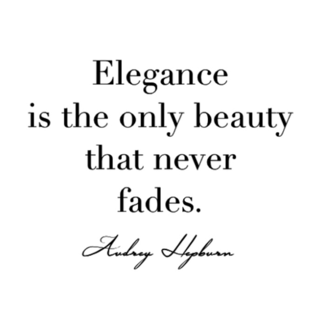 🍃🌹"E l e g a n c e"🌹🍃~Audrey Hepburn❤️