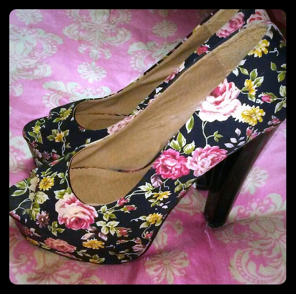 *SALE* Rose D Heels