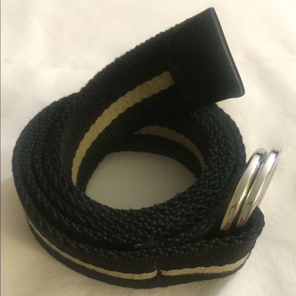 GAP O-ring Black with Tan stripe casual belt