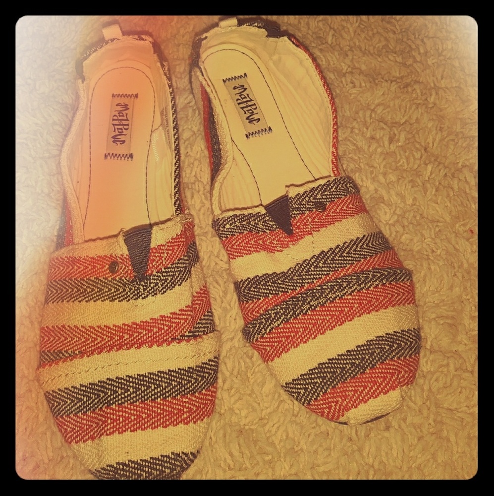 MADLOVE brand slide shoes