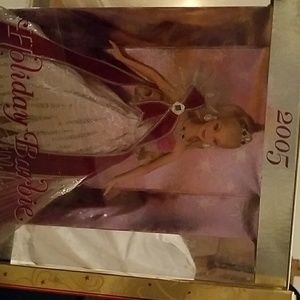 2005 holiday barbie!