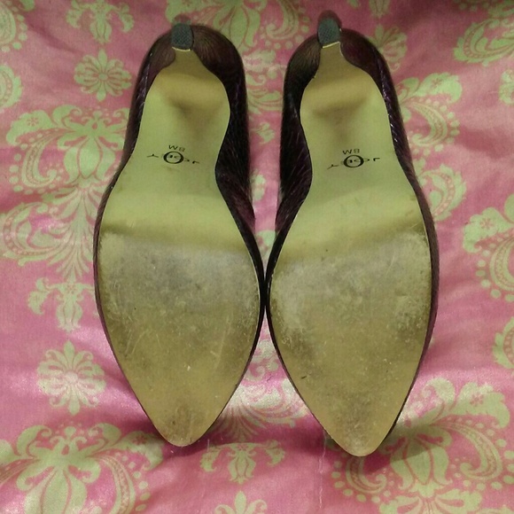 ✨Faux Purple Snake Skin Heels - Picture 5 of 6