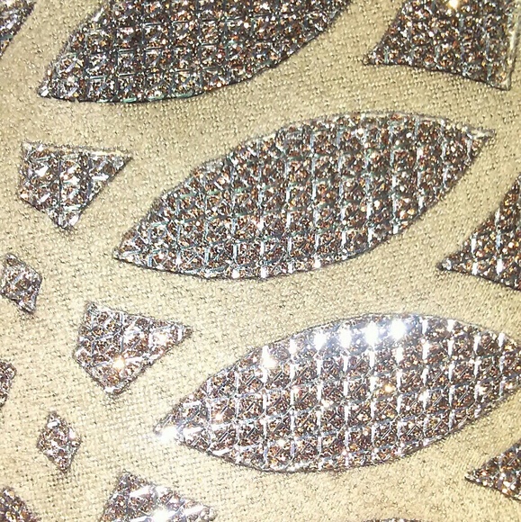 *SALE* Fabulous Patterned Heels - Picture 8 of 8