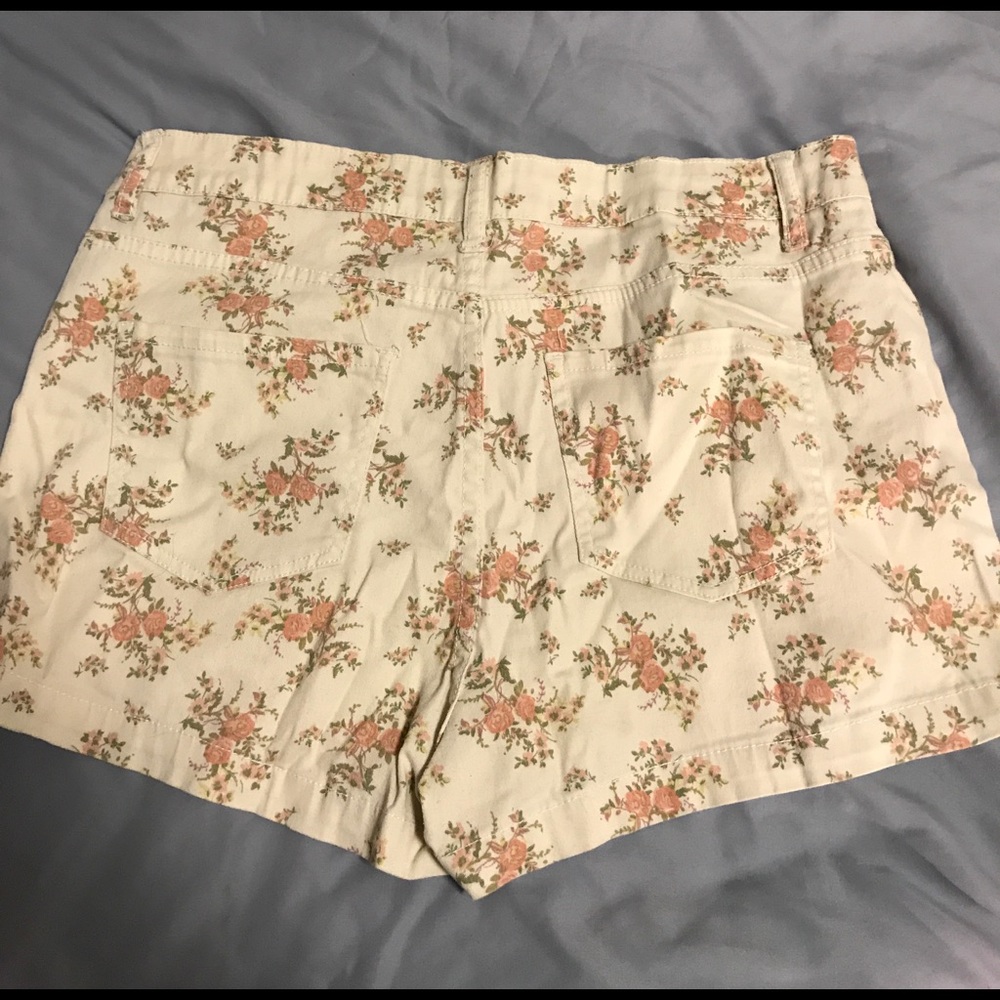 High Rise Shorts - Picture 2 of 2