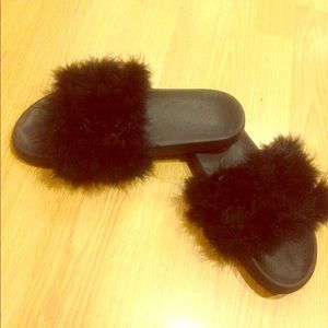 Women fur slides.