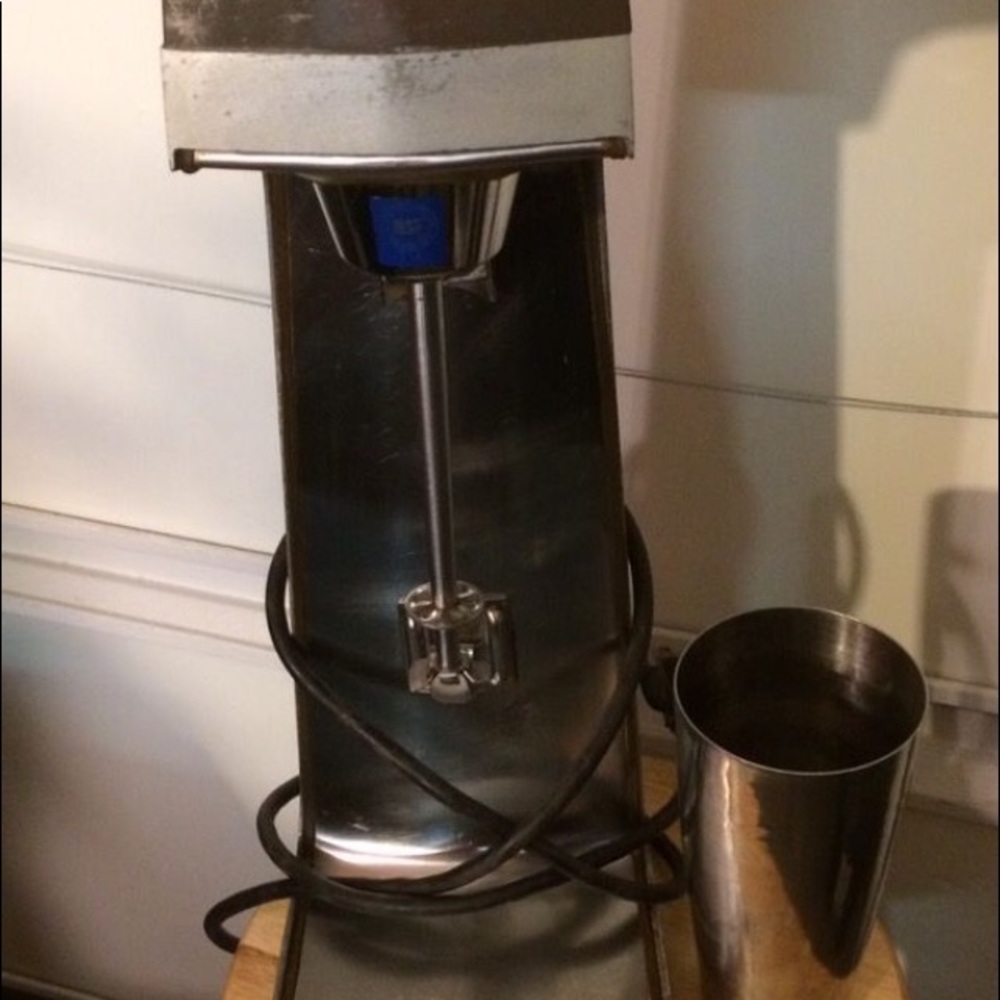 Hamilton Beach Scoville milkshake maker 1969