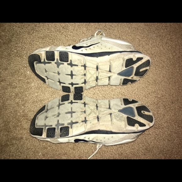 Nike shoes - Picture 3 of 3