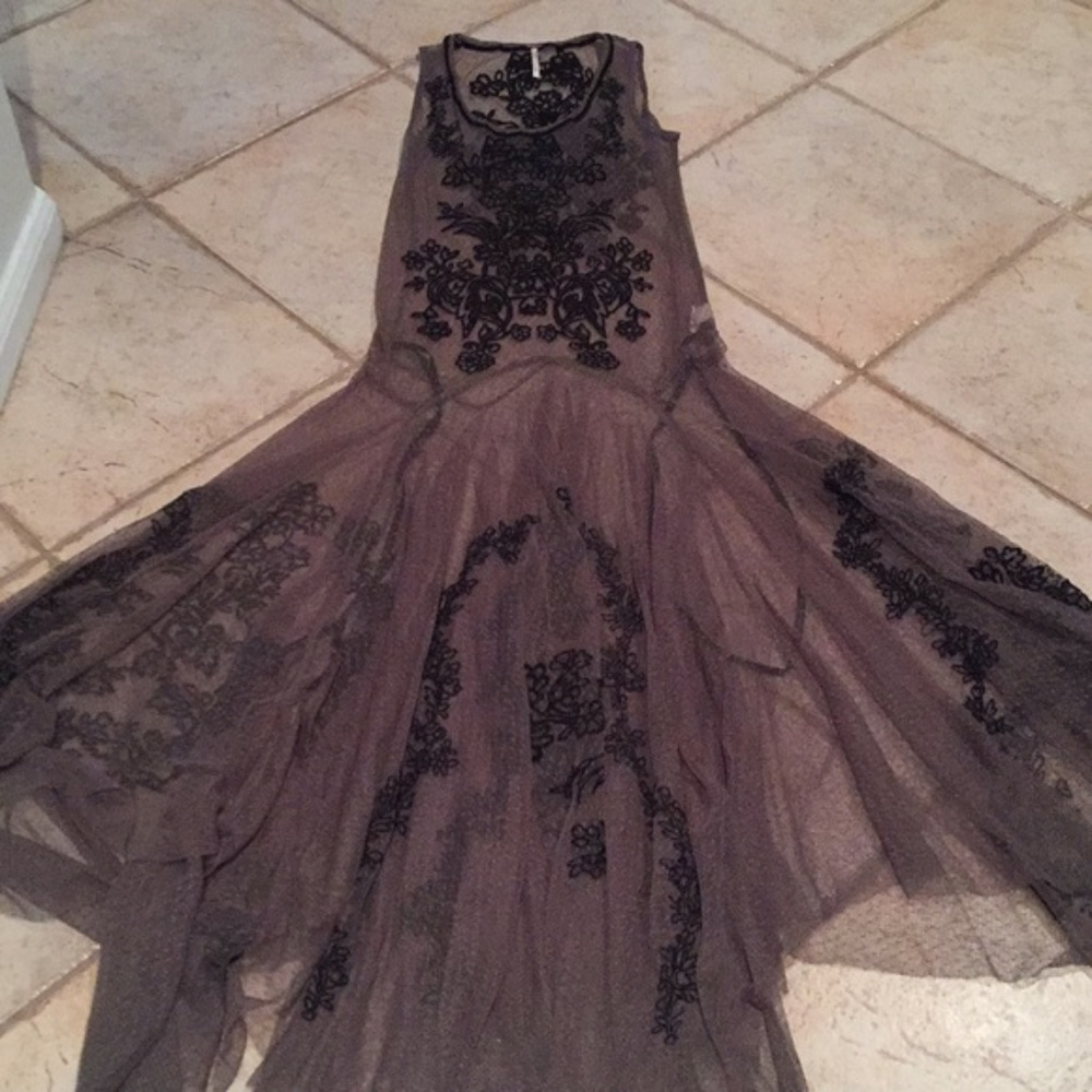 ISO Free People Darya Mesh Embroidered Maxi dress - Picture 3 of 3