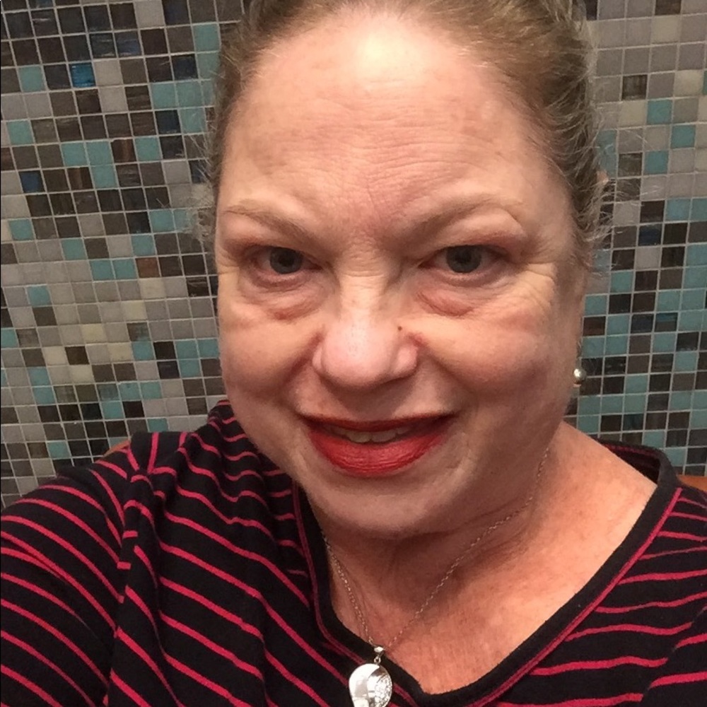 Meet your Posher, Linda