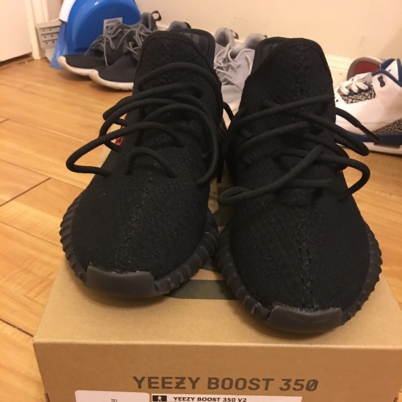 Yeezy Boost 350 V2 BRED BLACK AND RED main image 4