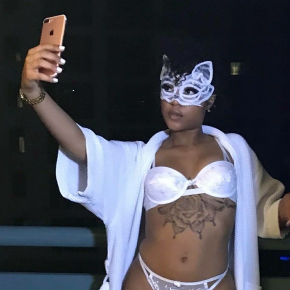 Masquerade Masks - Picture 3 of 3