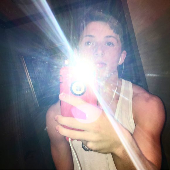 Meet your Posher, Daniel - Picture 1 of 1