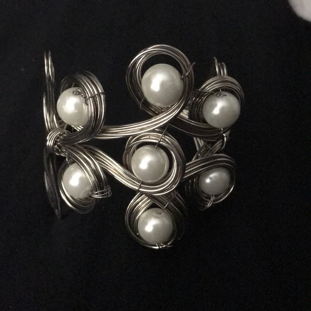 Wire and pearl bracelet