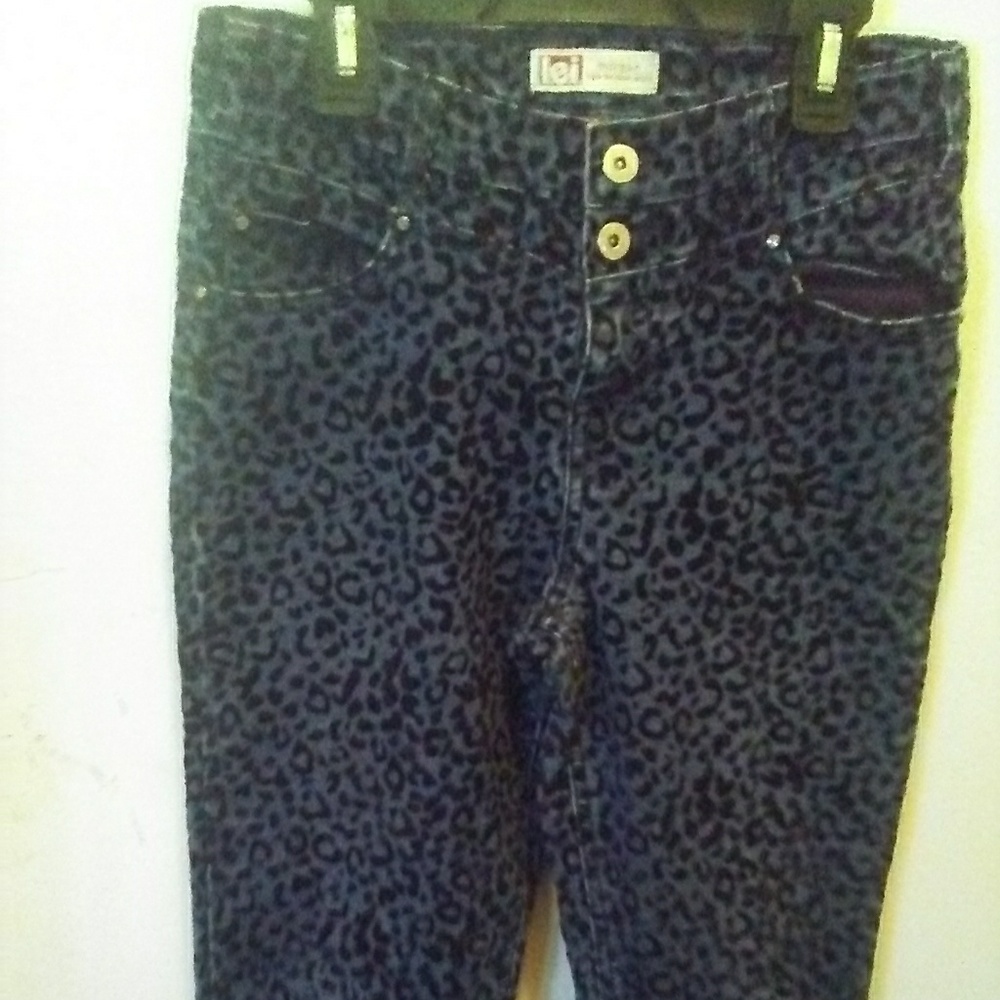 Lei pants