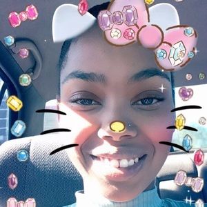 Meet your Posher, Nakia