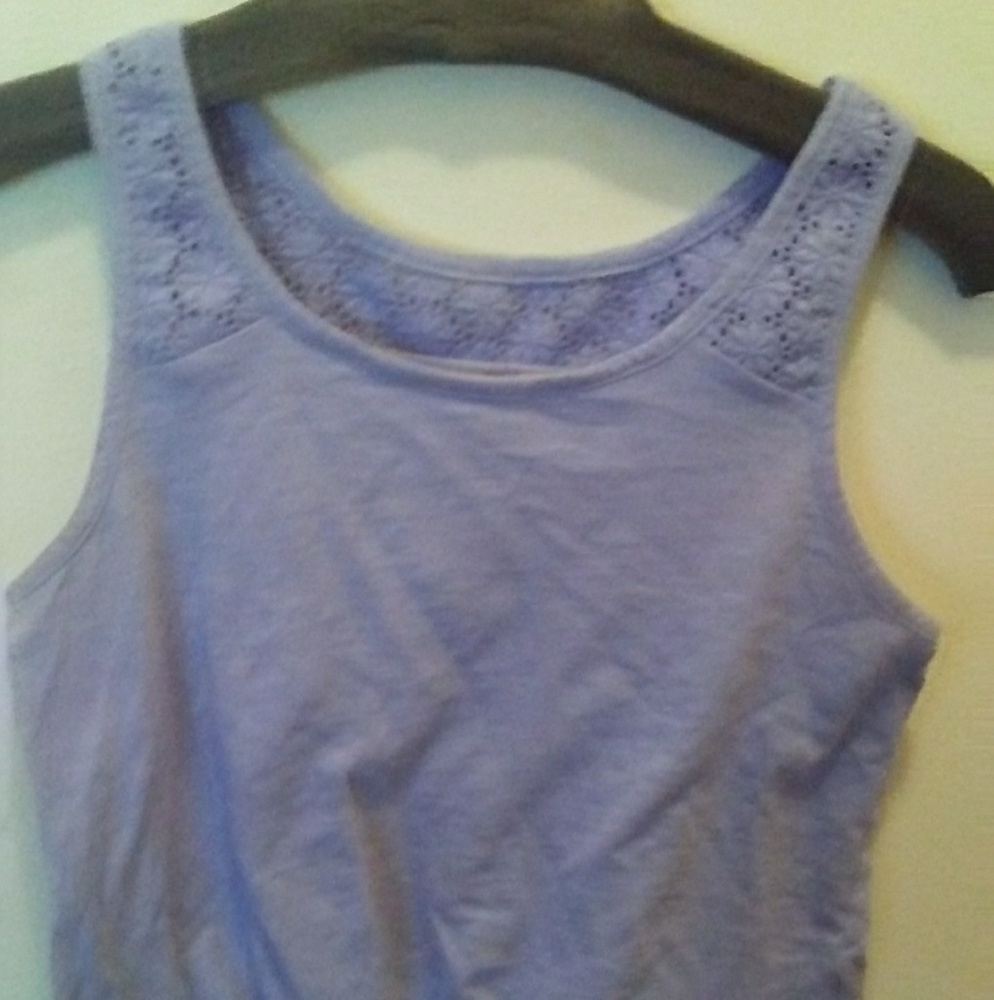 Cute summer shirt with tie waist.