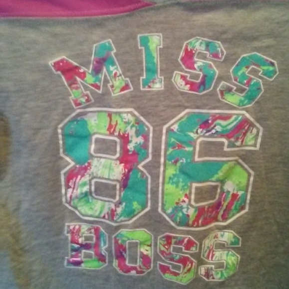 Sporty shirt - Picture 3 of 3