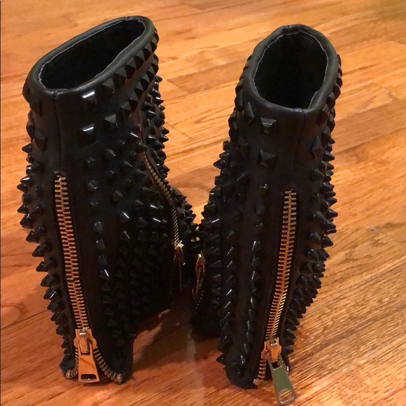 Black leather studded Booties w/ gold zippers - Picture 2 of 7