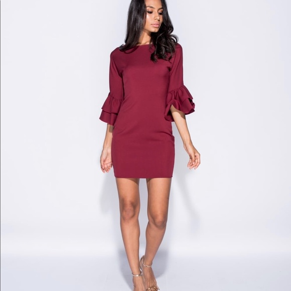 Bell sleeve bodycon dress!! - Picture 5 of 5