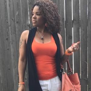 Meet your Posher, Renee