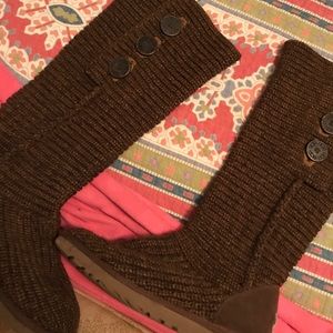 UGG sweater boot 💛 Offers Welcome!!