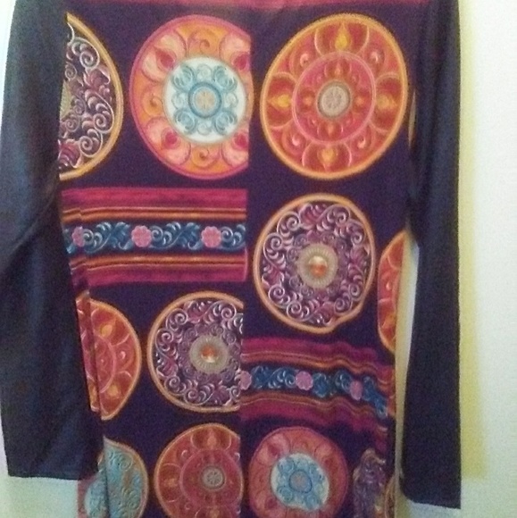 Bodycon dress with cutout neck - Picture 3 of 3