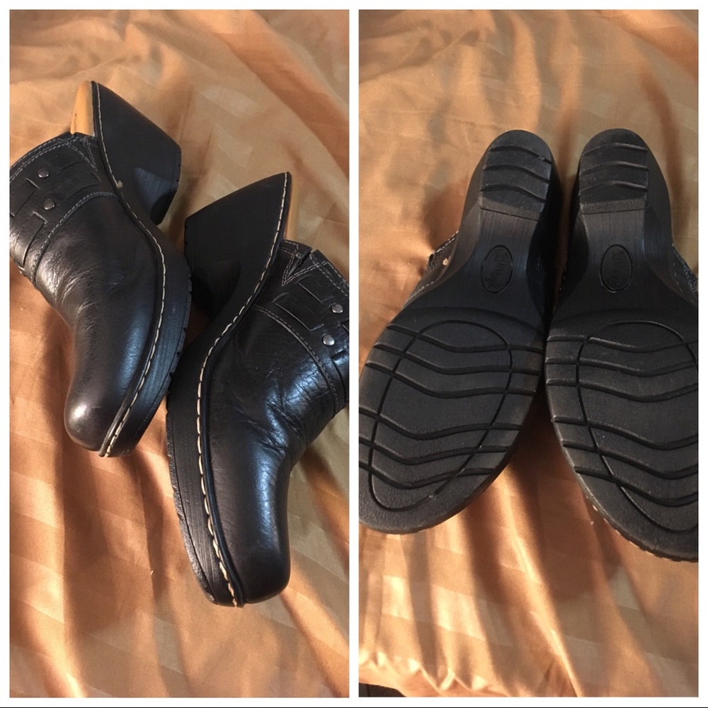 Comfy Black leather Euro Soft by Sofft clogs