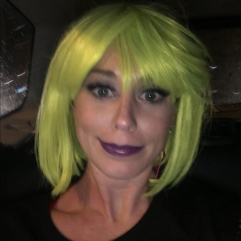 Meet your Posher, Lizzy