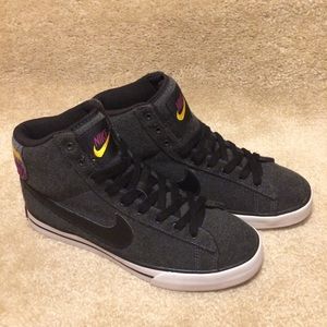 Nike Women's Classic High Textile Black Shoes