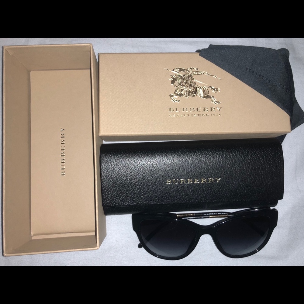 Burberry cat eye sun glasses SOLD