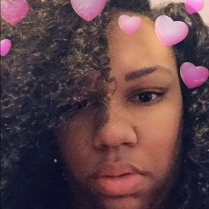 Meet your Posher, Briana