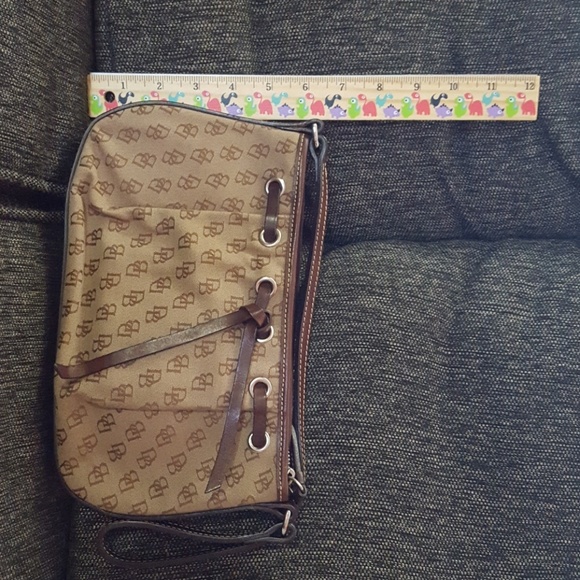 Dooney and Bourke bag - Picture 1 of 6