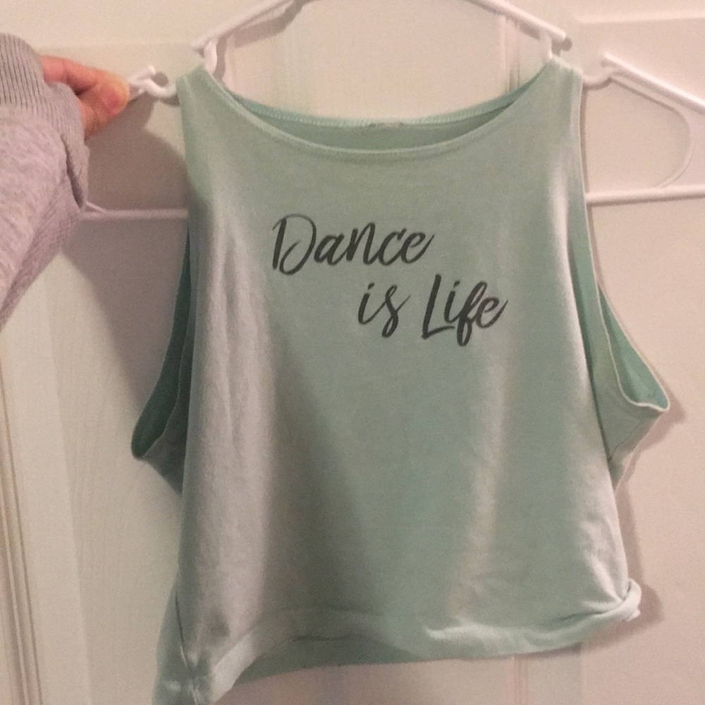 Crop top "Dance is life"