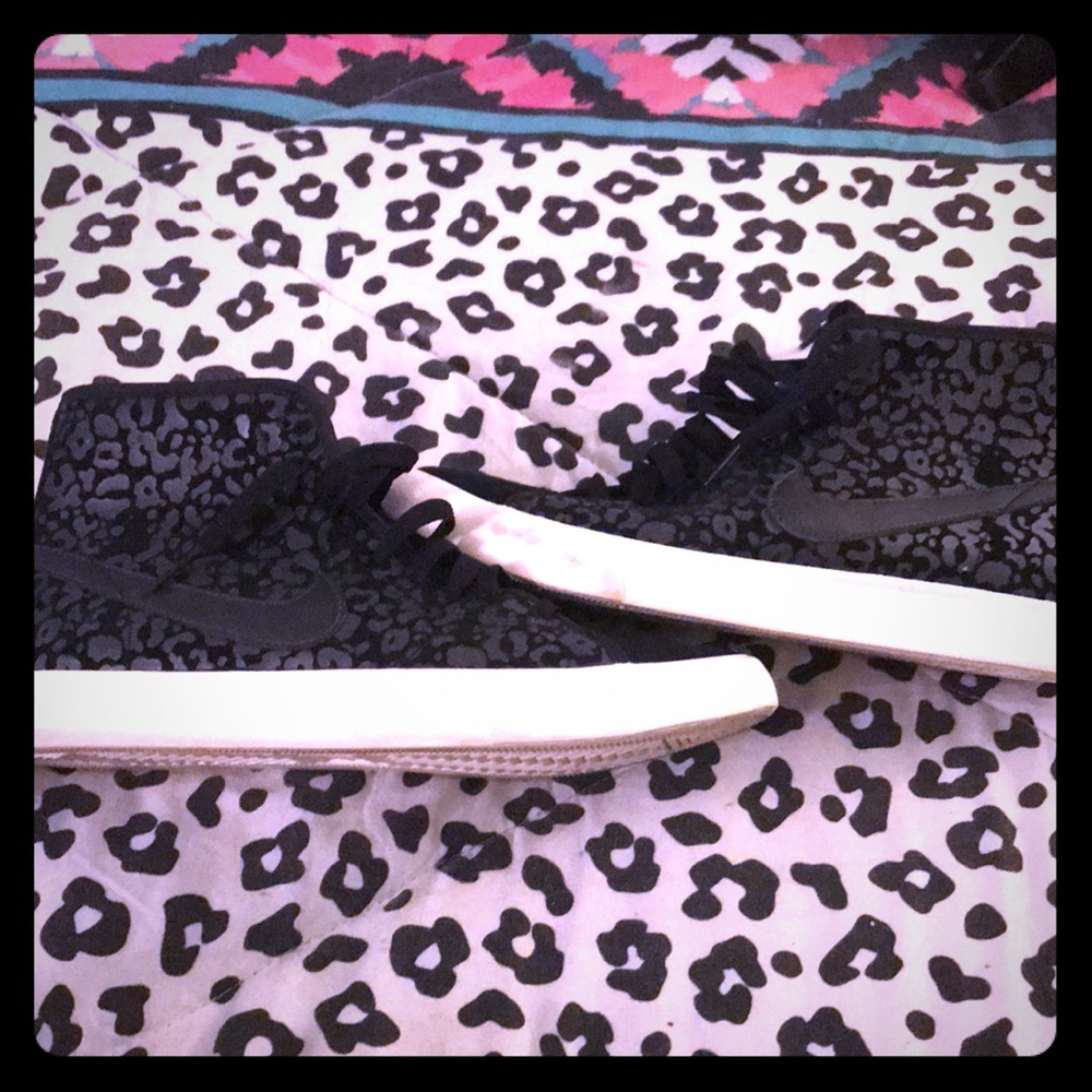 Nike Leopard high top size 8