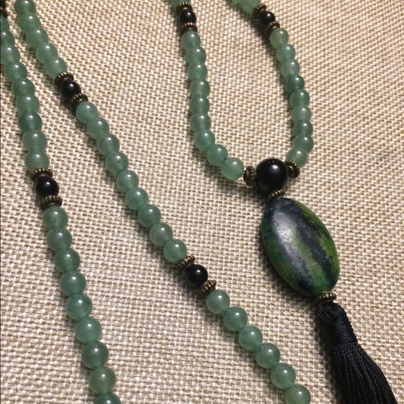 108 6MM Aventurine Bead Mala w/Onyx & Silk Tassel - Picture 1 of 5
