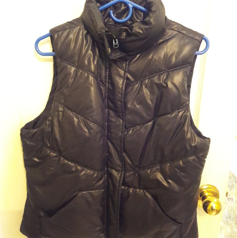Old Navy Women's Black Puffer Vest (Sz Large)
