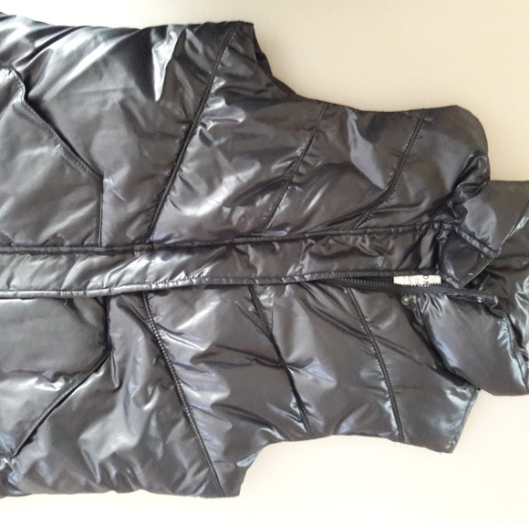 Old Navy Women's Black Puffer Vest (Sz Large) - Picture 2 of 3