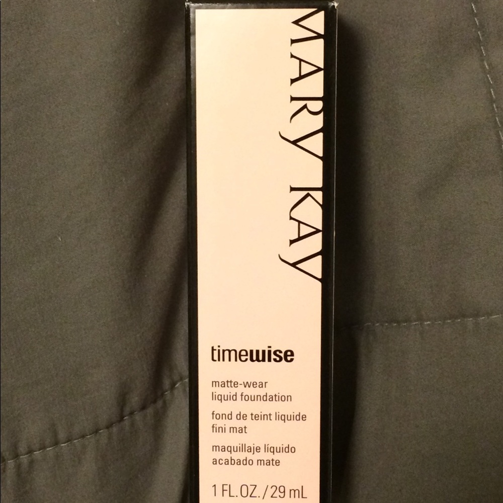 SUMMER SALE Mary Kay TimeWise liquid foundation