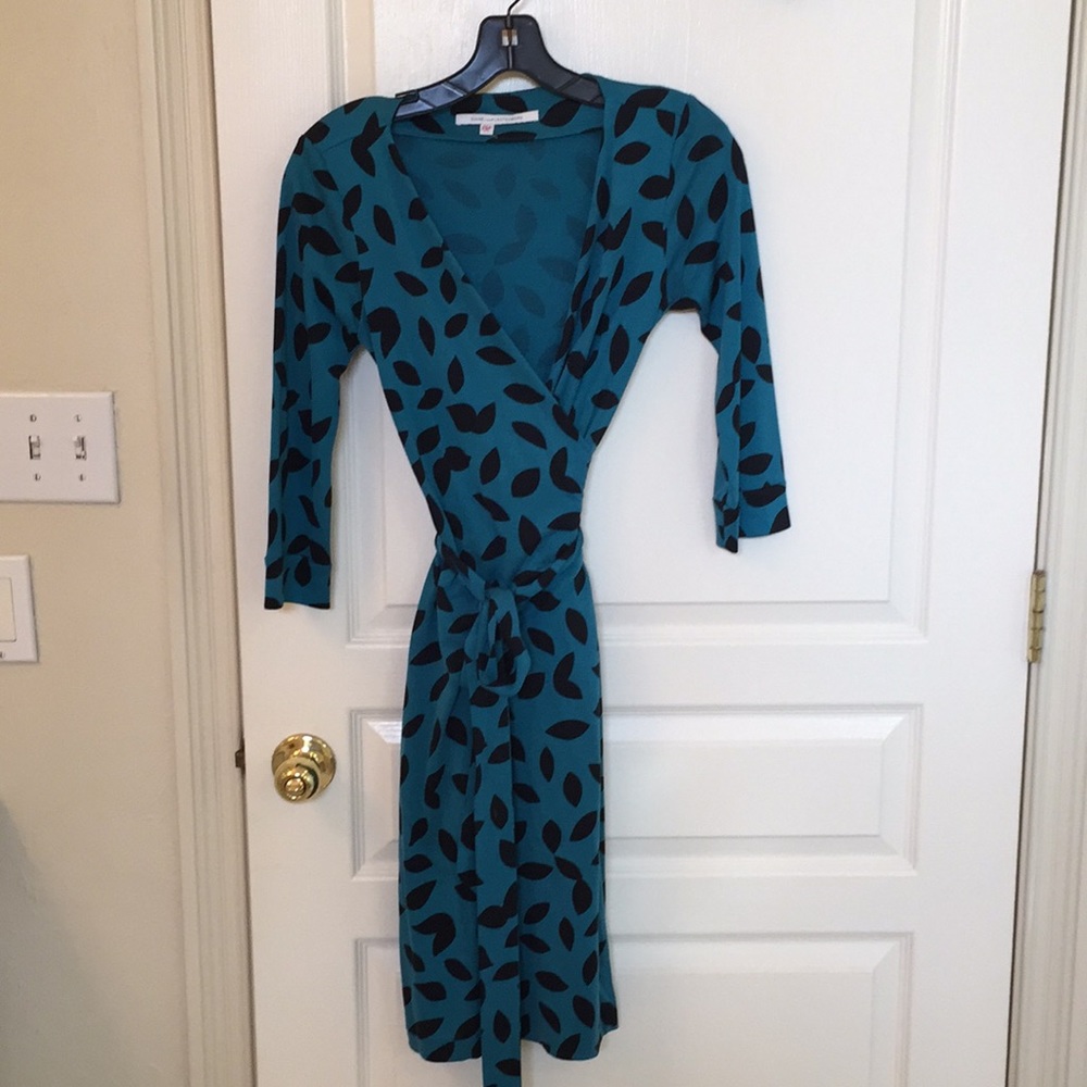 Diane Von Furstenberg wrap dress size 2