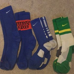 4 pairs Nike socks