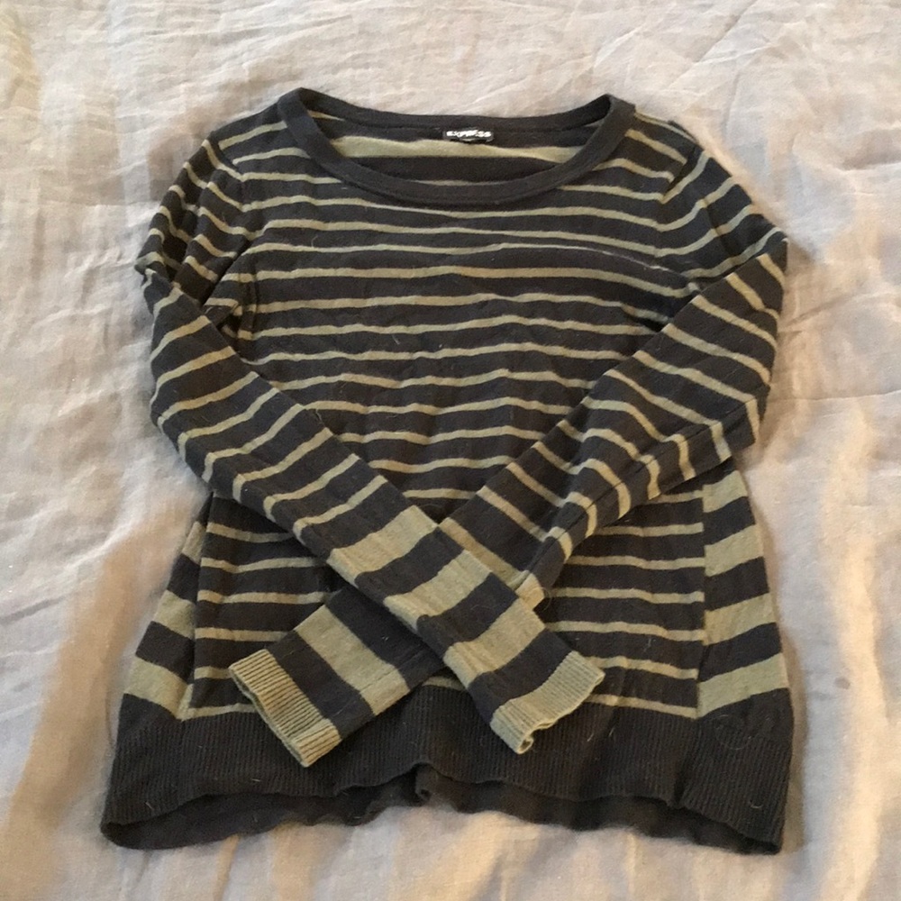 Cute black and army green sweater