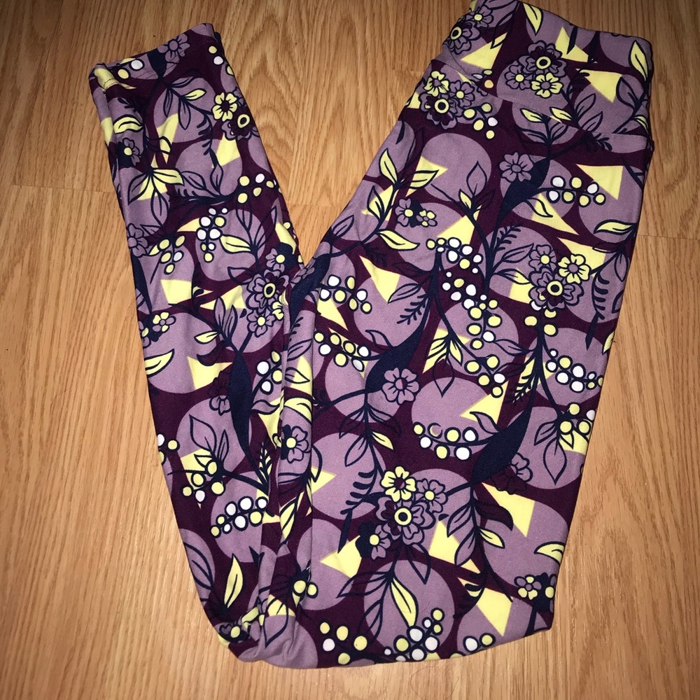One size LuLaRoe leggings
