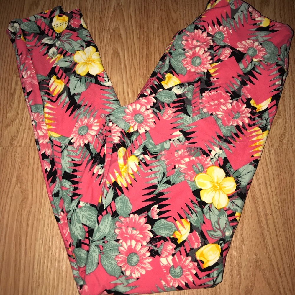 One size LuLaRoe leggings