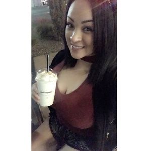 Meet your Posher, Beatriz