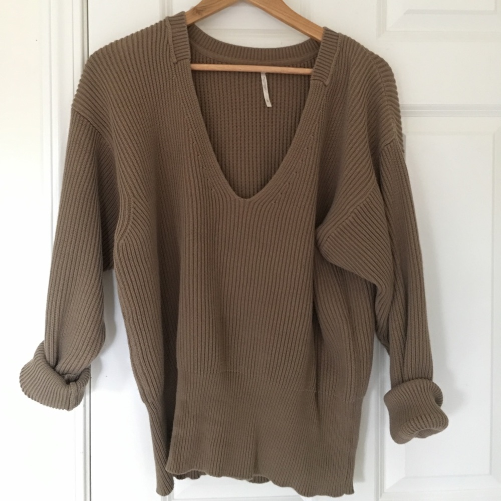 FREE PEOPLE SWEATER