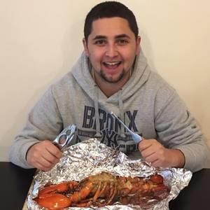 Meet your Posher, Dominic